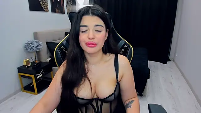 AlluringAriel webcam