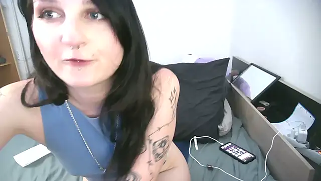 Ultra_Violette34 webcam