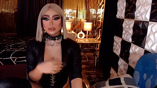 MonstrousCockDiva webcam