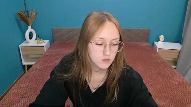Calista_Everleig webcam