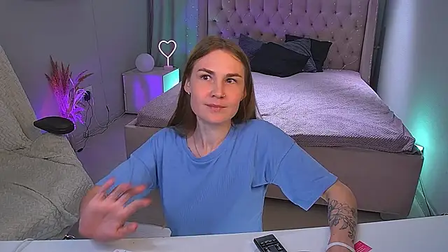 ariamayfield - AriaMayfield's free webcam - UK Sex Cams