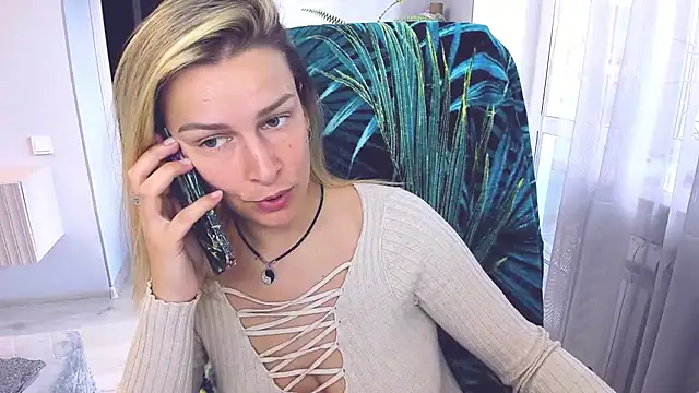 AlexiaDarren webcam