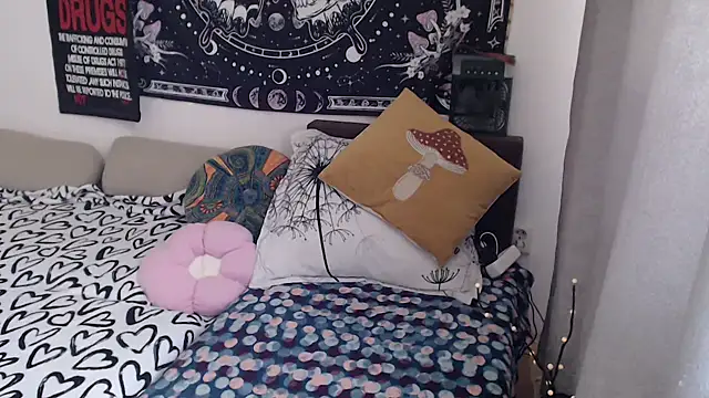 AlienforTwenty webcam