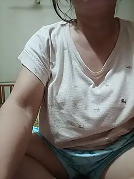 Lyna_sexy24 live cam on StripChat