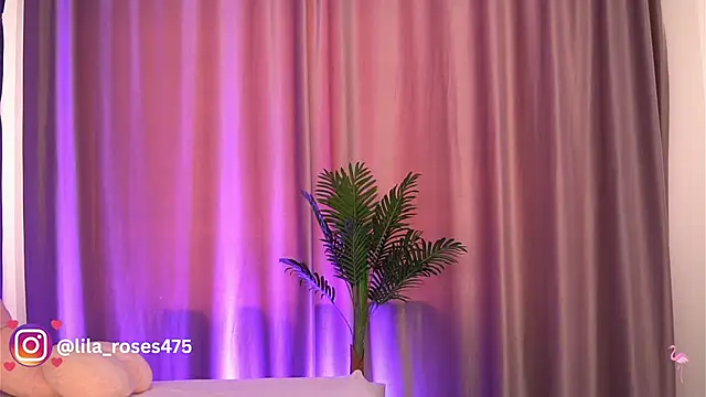 LilaRoses webcam