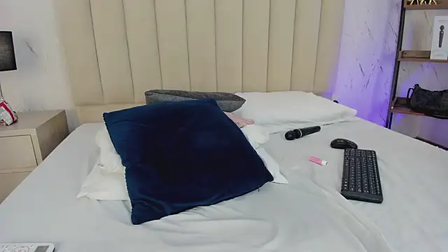 LilithHarperr_ webcam
