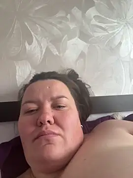 SunnyLeila2101 webcam