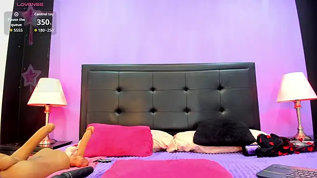 BustyGlow webcam
