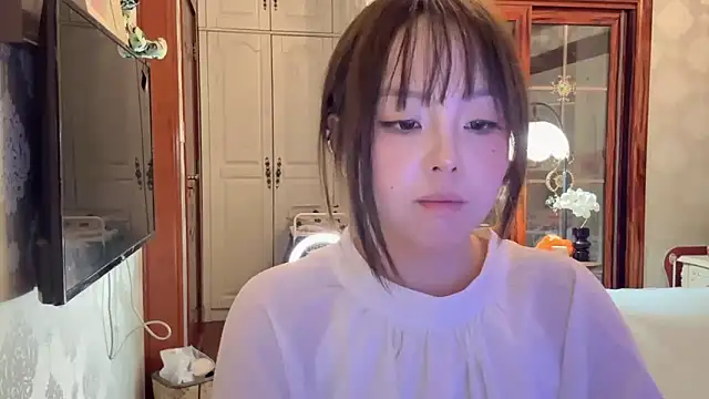 LongLongQueen webcam