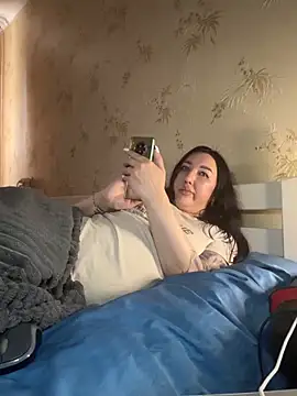 Naughtbaby_2025 webcam