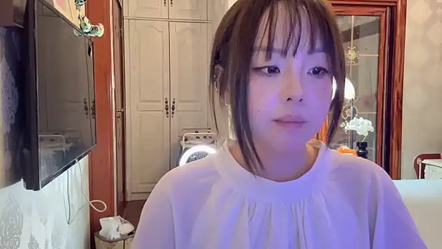 LongLongQueen webcam