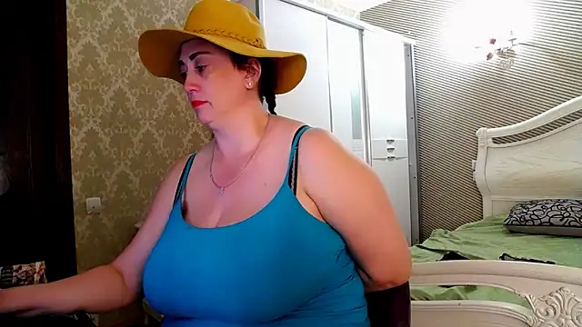 Evelyn_Shy webcam