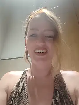LaraLanee