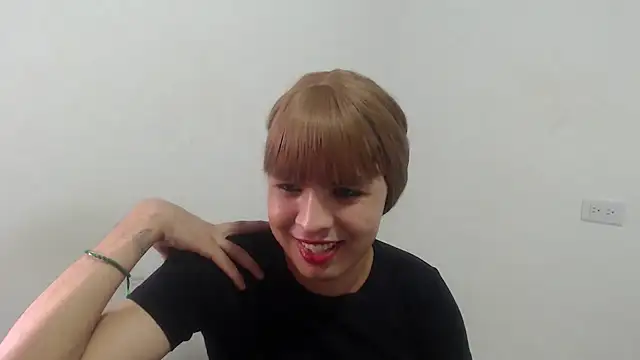 estefania224 webcam