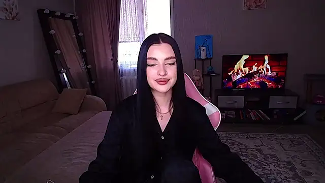 yoursLina webcam