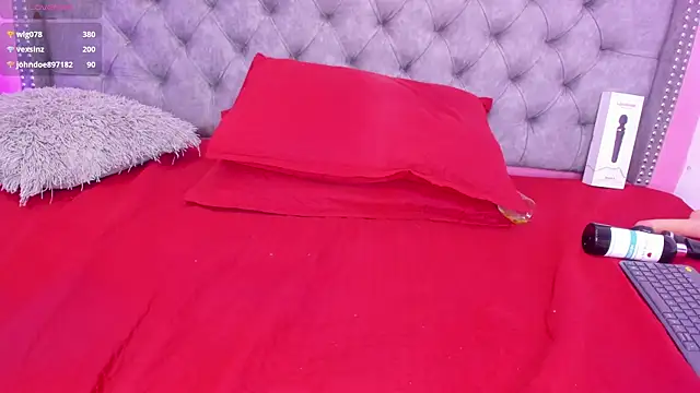 Sofia_Girl_ live sex cam
