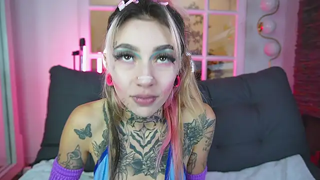 miss___angel live cam on StripChat