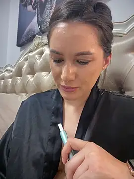 HotXMom_ webcam