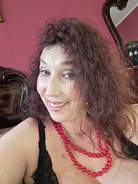 GypsyEsmeralda webcam