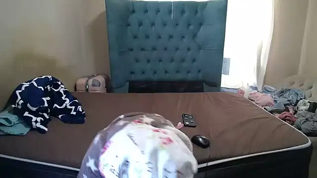 EssenceLovers webcam