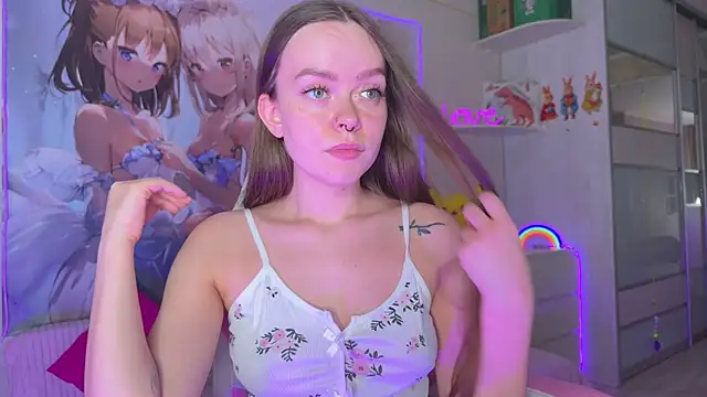 CheekySashaCharm webcam