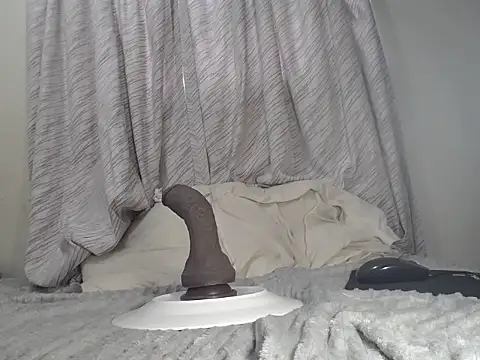 KinkyJXxX webcam
