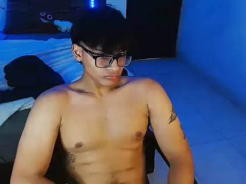Mr_yisuzz webcam
