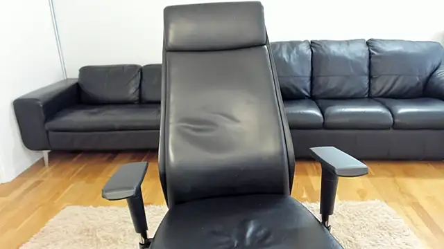 HornyNalia live cam