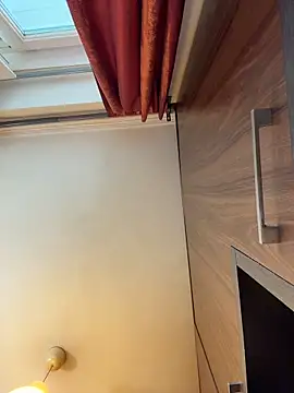 Hotmomcheckk_ webcam