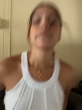 ViankaRose webcam