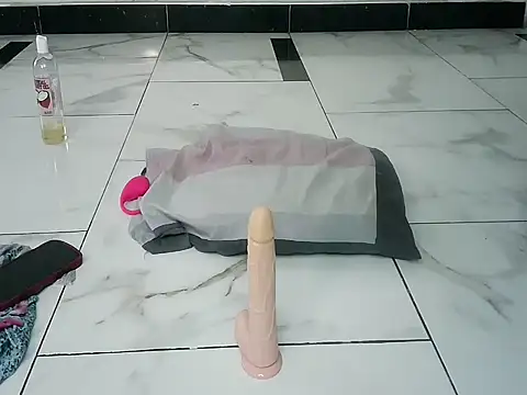 savage_and_sweet webcam