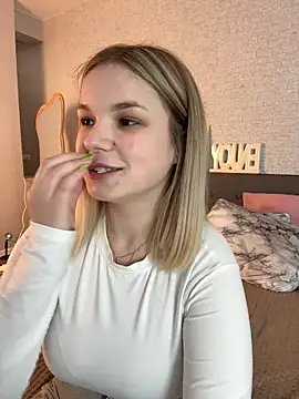 KimEvanss webcam