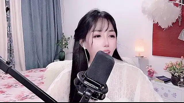 Laura_520 webcam