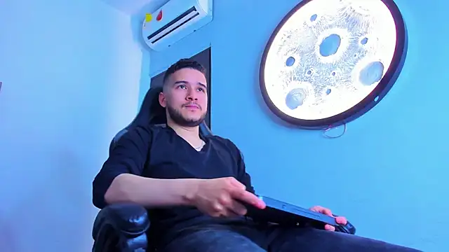 mike_257 webcam