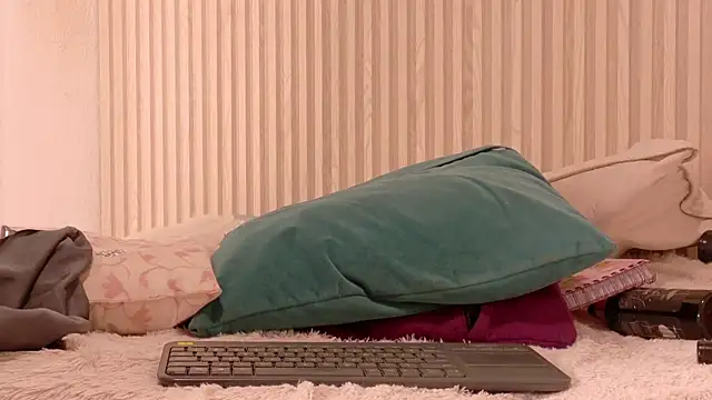 MiaJanss webcam