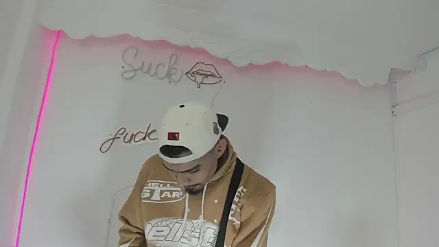 Rpoolrboy webcam