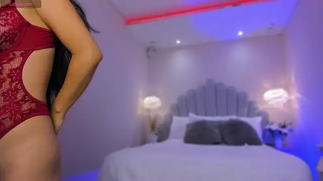 Aishellyng18_ webcam