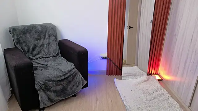 Rebeka-baker live cam on StripChat