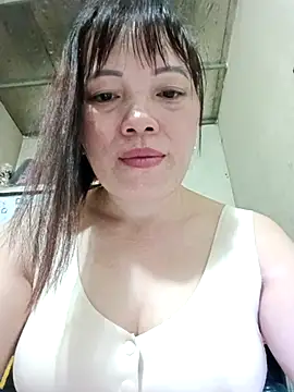 Sana-vn live cam on StripChat