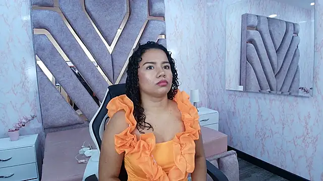 TamaraaHoney webcam