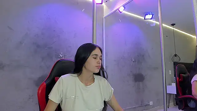 alice__susan webcam