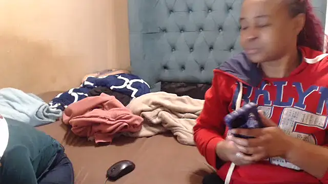 EbonyEssence webcam