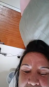 Yaya_Mineira webcam