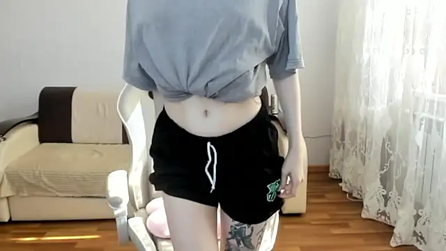 StellaDavis webcam