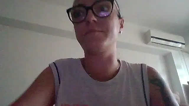 IzabelllNoir webcam