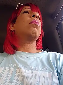 blondebitchlitle webcam