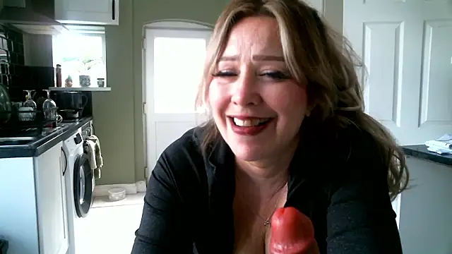 MissHoneyPenny webcam