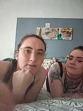 andherxo - AndHerXO's free webcam - UK Sex Cams