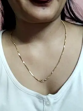 Wild-janvi webcam