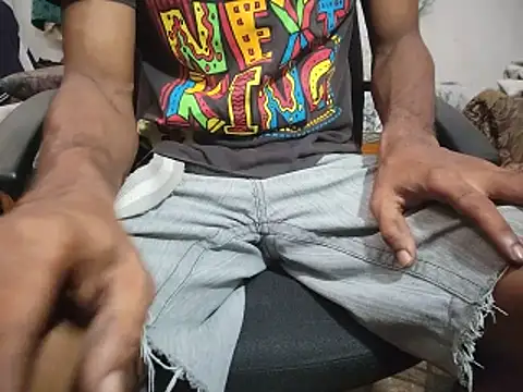 BBC_JoyBoi webcam